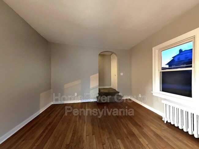 Building Photo - 3025 Norwood Ave