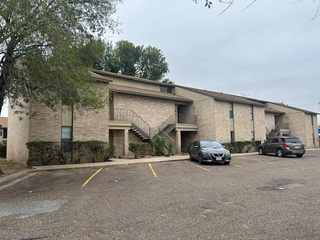 Foto del edificio - 100 Hillside Rd