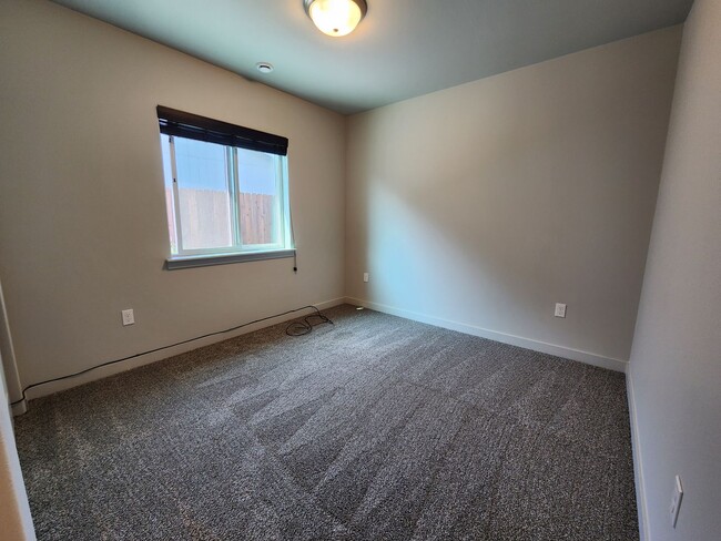 Foto del edificio - Newer Build Unit in Pasco