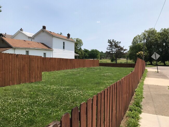 Building Photo - 116 Pulaski St