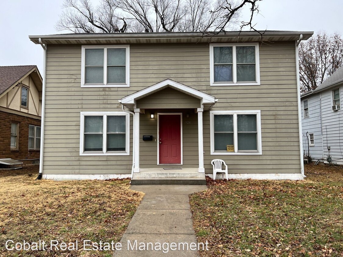 Primary Photo - 5 br, 3.5 bath House - 924 Bertrand