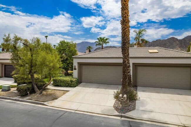 Building Photo - 54635 Shoal Creek