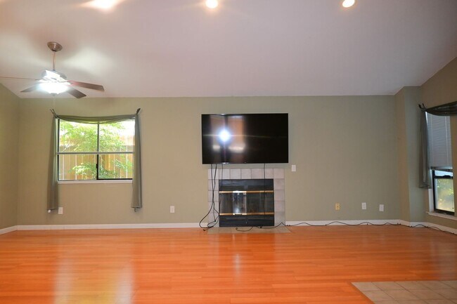 Foto del edificio - Resident Benefit Package Property