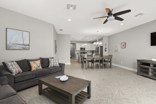 Foto del edificio - 132 Mediterranean Way