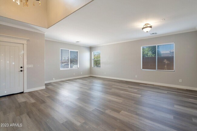 Foto del edificio - 8734 W Preston Ln