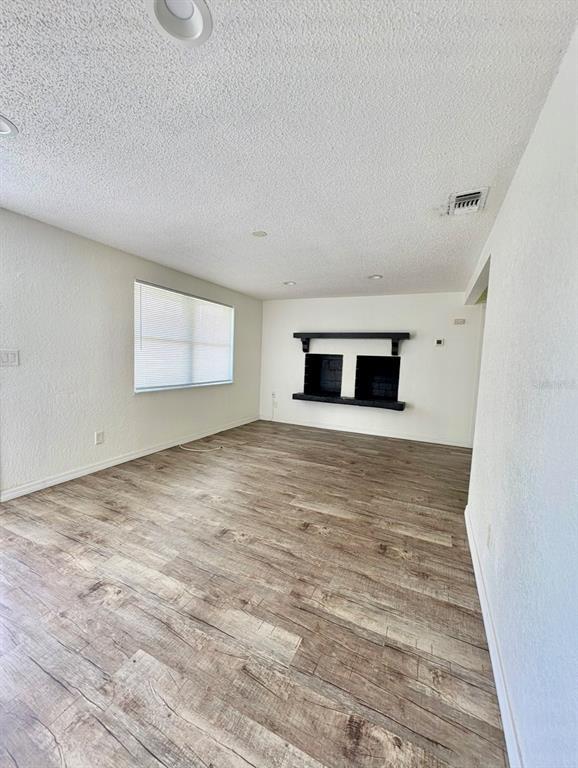 Building Photo - 3319 Clydesdale Dr