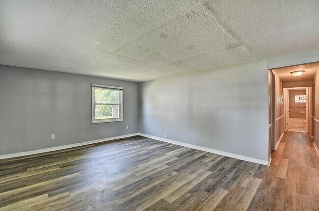 Foto del edificio - 2999 Clover Dr