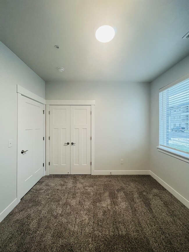 Building Photo - 3363 Hardman Way