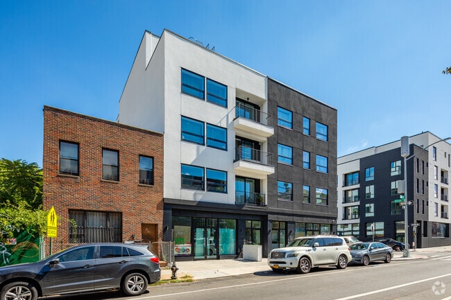 Building Photo - 503 Evergreen Ave
