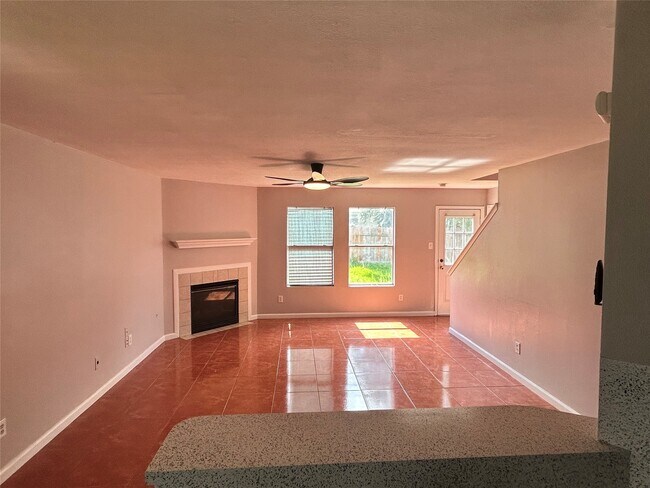 Building Photo - 1111 Fairlane Square