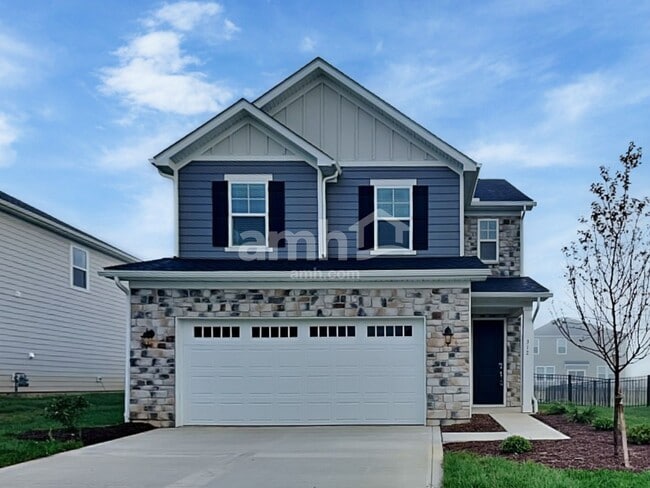 Building Photo - 312 Pne Hl Ct