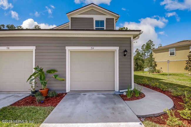 Building Photo - 714 Servia Drive
