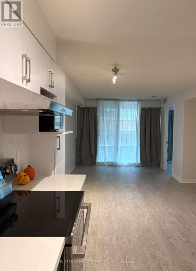 Building Photo - 111 Elizabeth St