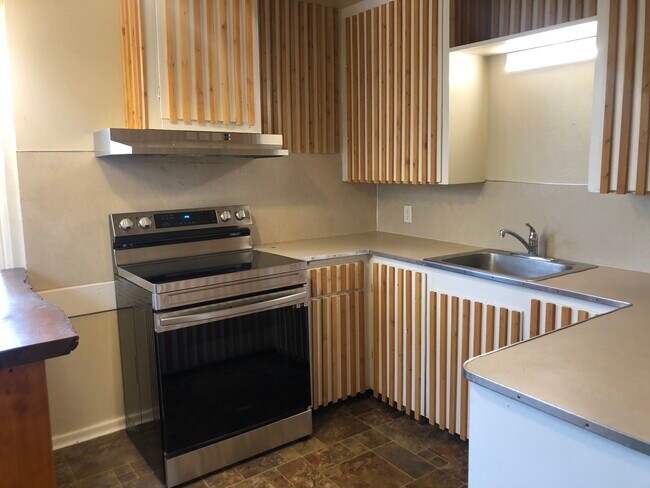 Foto del edificio - 1068 NE B St