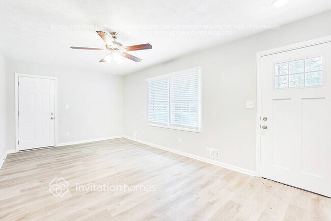 Foto del edificio - 6625 Hidden Brook Trail