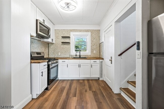 Building Photo - 120B Little Pl