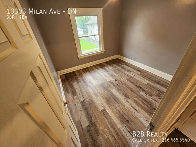 Foto del edificio - 13303 Milan Ave