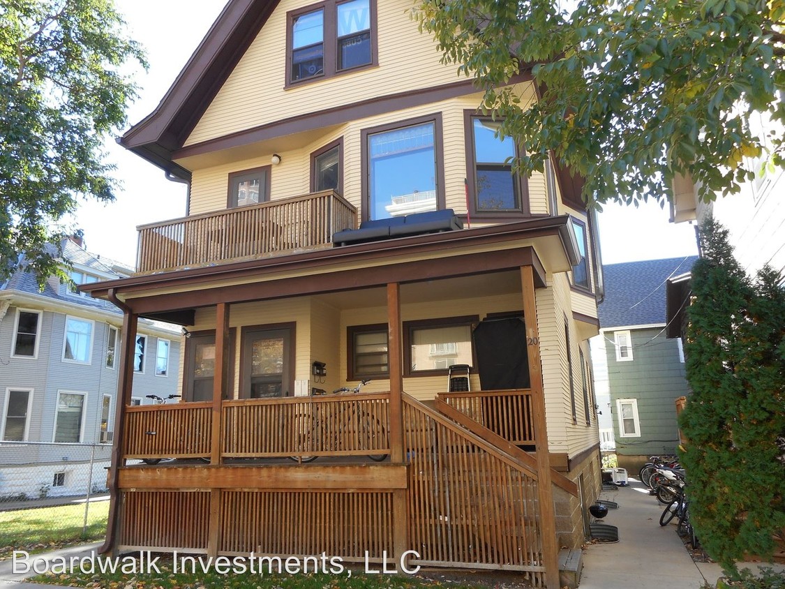 Primary Photo - 20 N Broom St