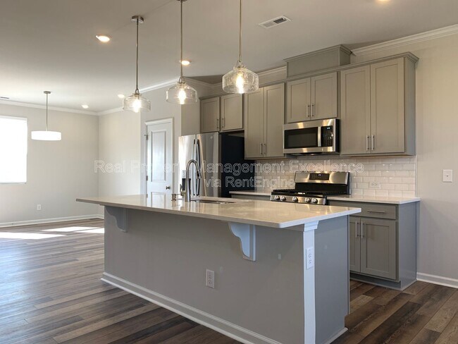 Foto del edificio - 473 Carolina Spgs Blvd