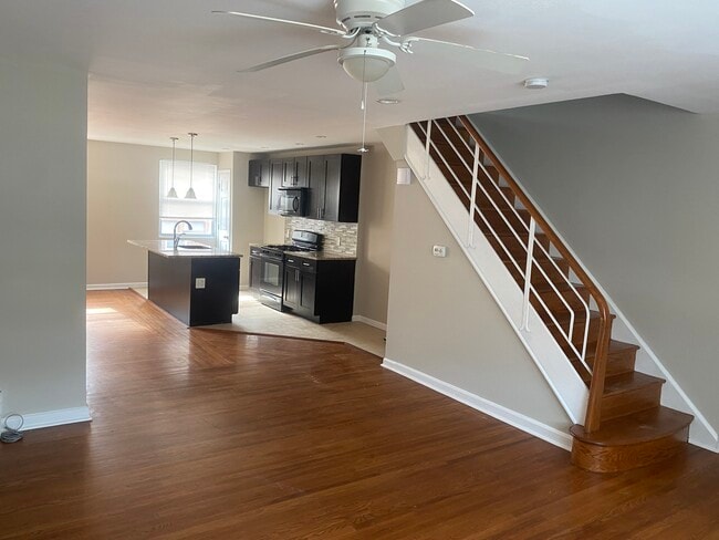 Kitchen area - 6337 E Fariston Dr