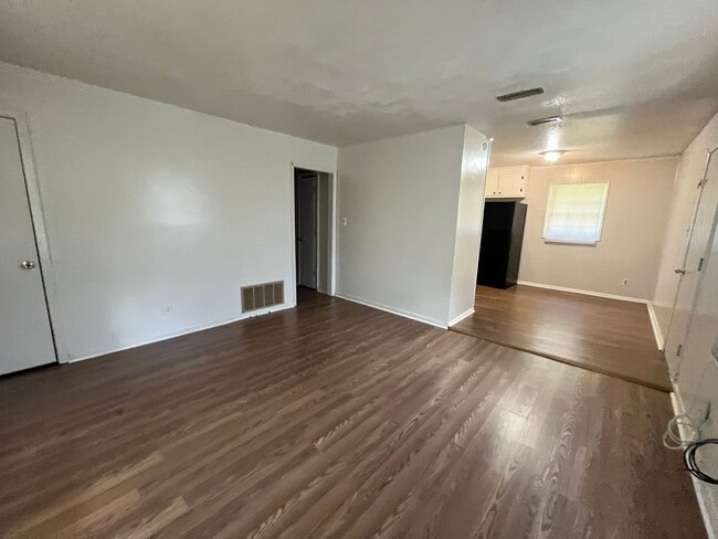 Building Photo - 608 Hightower St