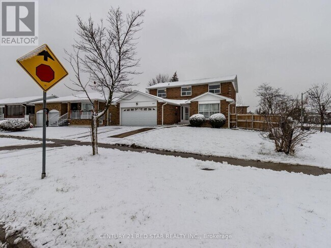 Photo du bâtiment - 440 Rutherford Rd N