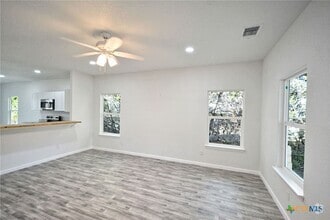 Building Photo - 1234 Clearcreek Dr