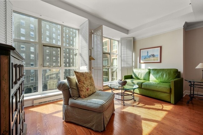 Building Photo - 300 Boylston St