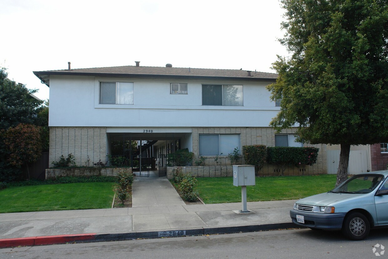 Foto del edificio - 2940 Huff Ave