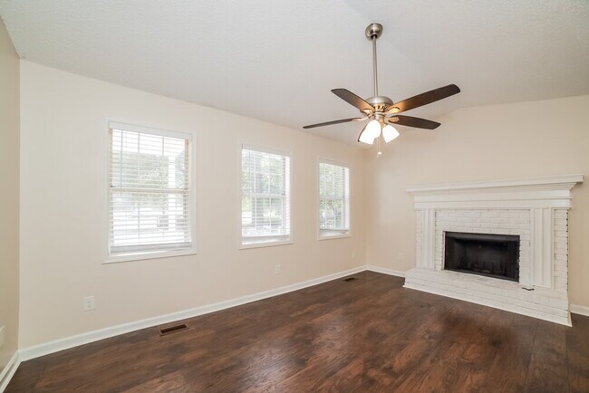 Foto del edificio - 2984 Forest Ridge Ct
