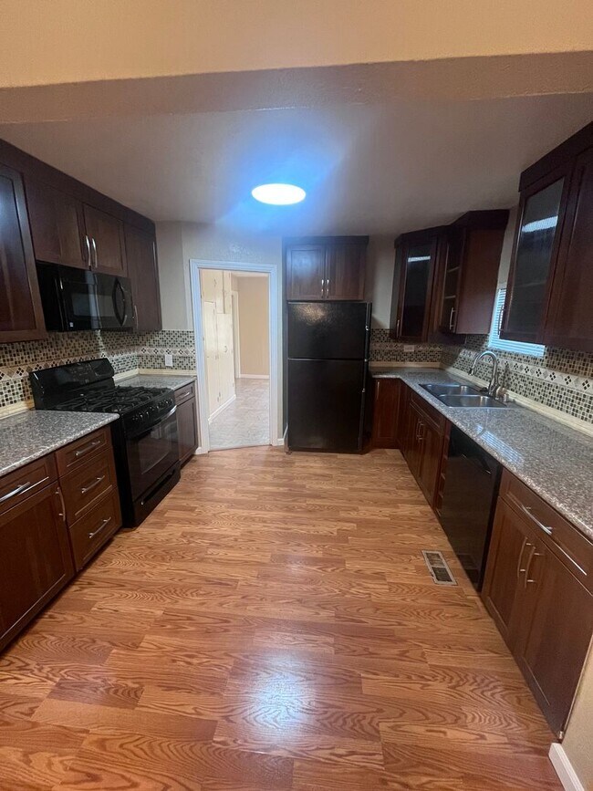 Foto del edificio - NICE HOME IN GRANITE BAY!!