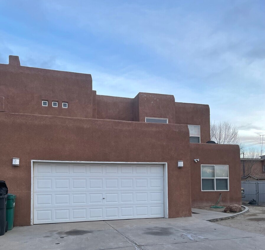 Foto principal - 948 Anthony Ln SW