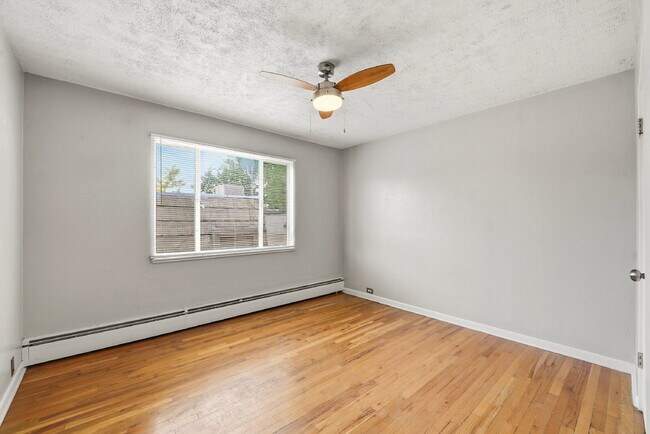 Foto del edificio - $1,380.95 with $300 off the first month's rent, 1 Beds - 1 Bath, Condo in Denver with Onsite Laun...