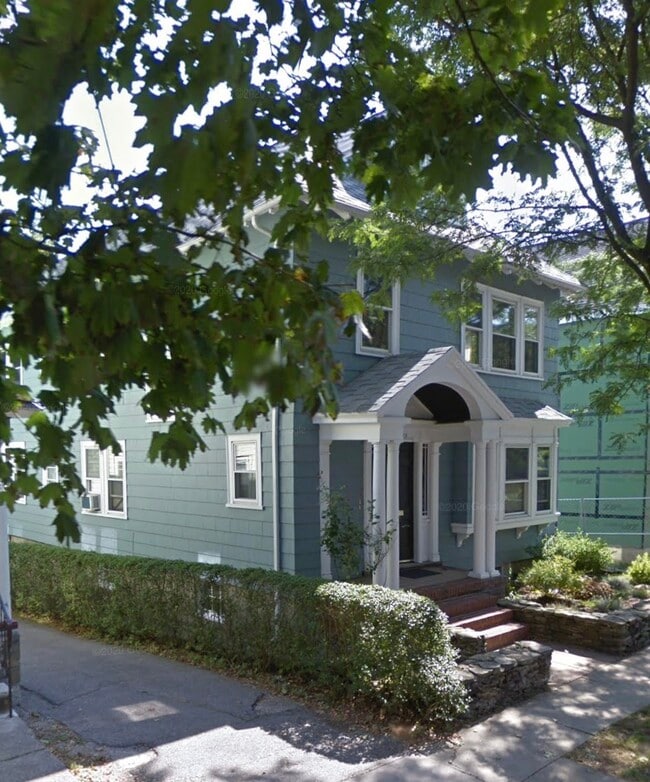 Building Photo - 202 Calumet St