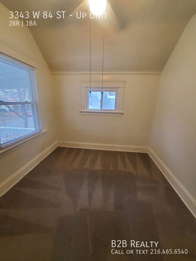 Foto del edificio - 3343 W 84th St