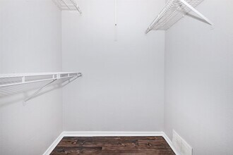 Building Photo - 8301 Boat Club Rd