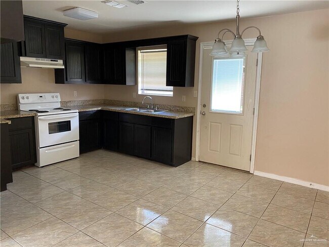 Building Photo - 309 Baltic Ave