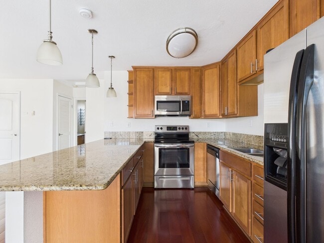 Building Photo - Kimberly Place Condo 1 bed 1 bath . In uni...