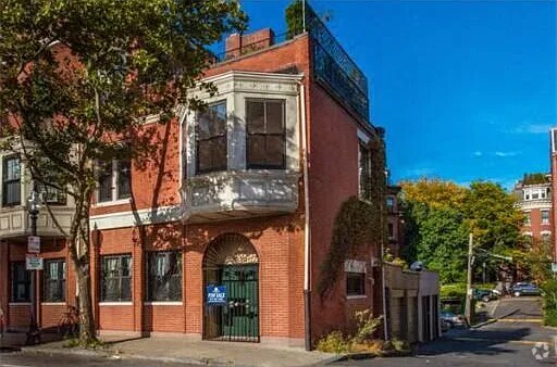 Building Photo - 111 W Dedham St