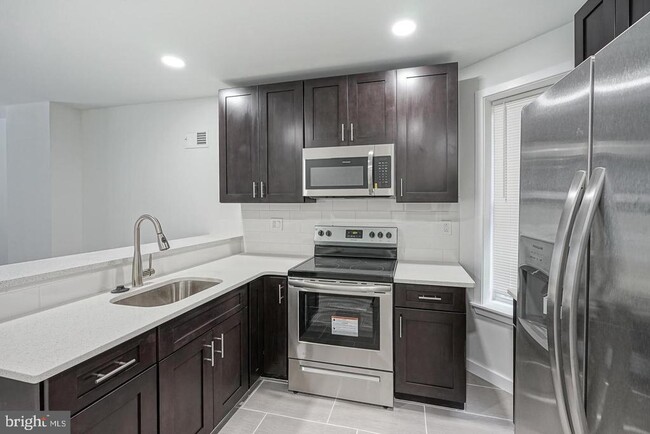 Building Photo - 1831 Point Breeze Ave