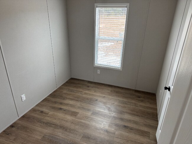 Foto del edificio - 350 Patriot Ln