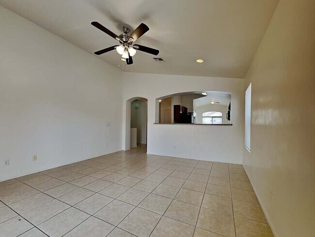 Foto del edificio - 5903 S 32nd Ln