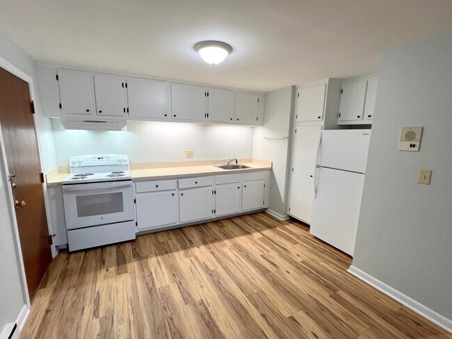 Foto del edificio - 17 Sinai Cir