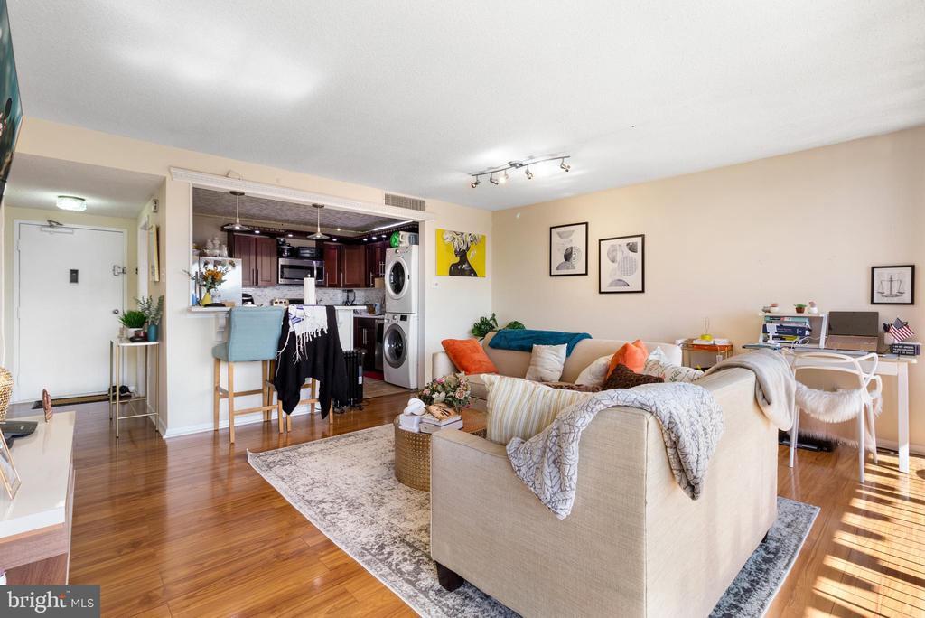 6301 Stevenson Ave Unit 709, Alexandria, VA 22304 Room for Rent in