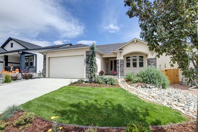 Foto del edificio - Beautiful "like new" home available for re...