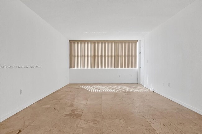 Foto del edificio - 1300 NE Miami Gardens Dr