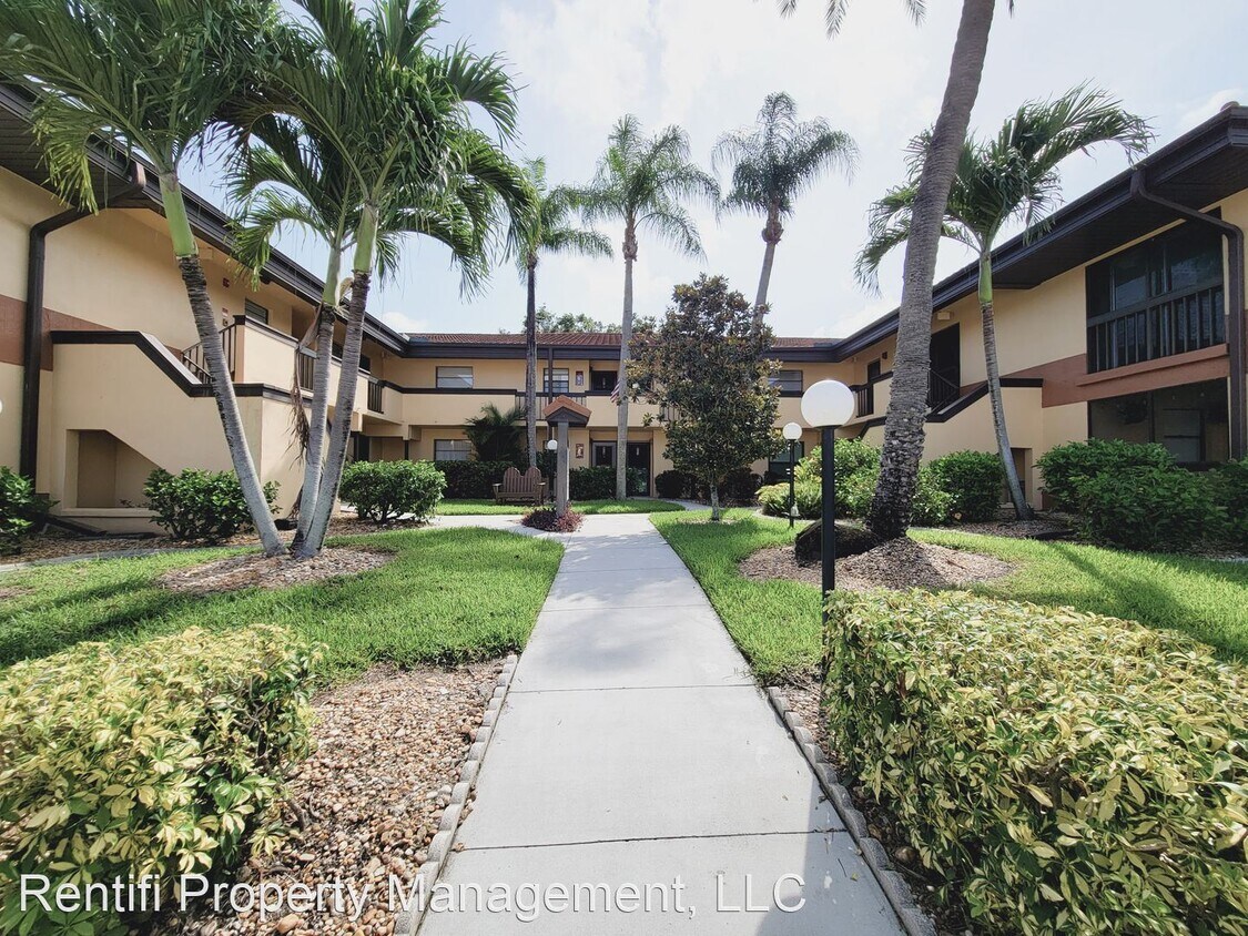 Foto principal - 2 br, 2 bath House - 6120 Whiskey Creek Dr...
