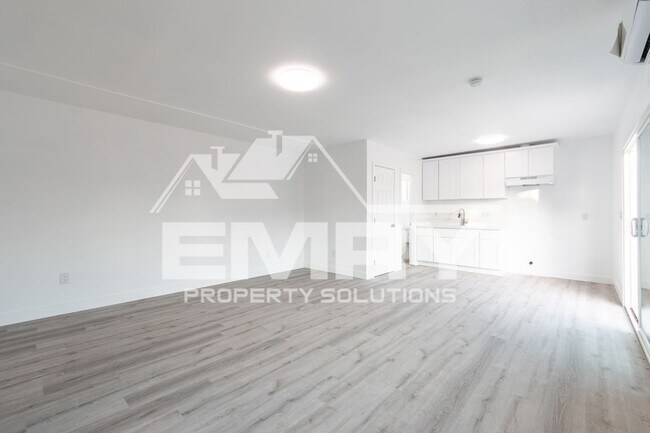 Foto del edificio - 6221 Fishburn Ave