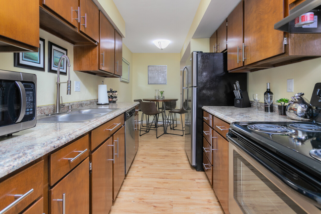 Chef Style Kitchen - West Pointe Apartments