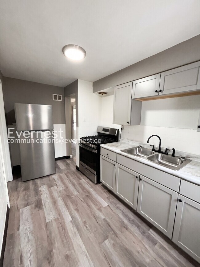 Foto del edificio - 5546 Floy Ave